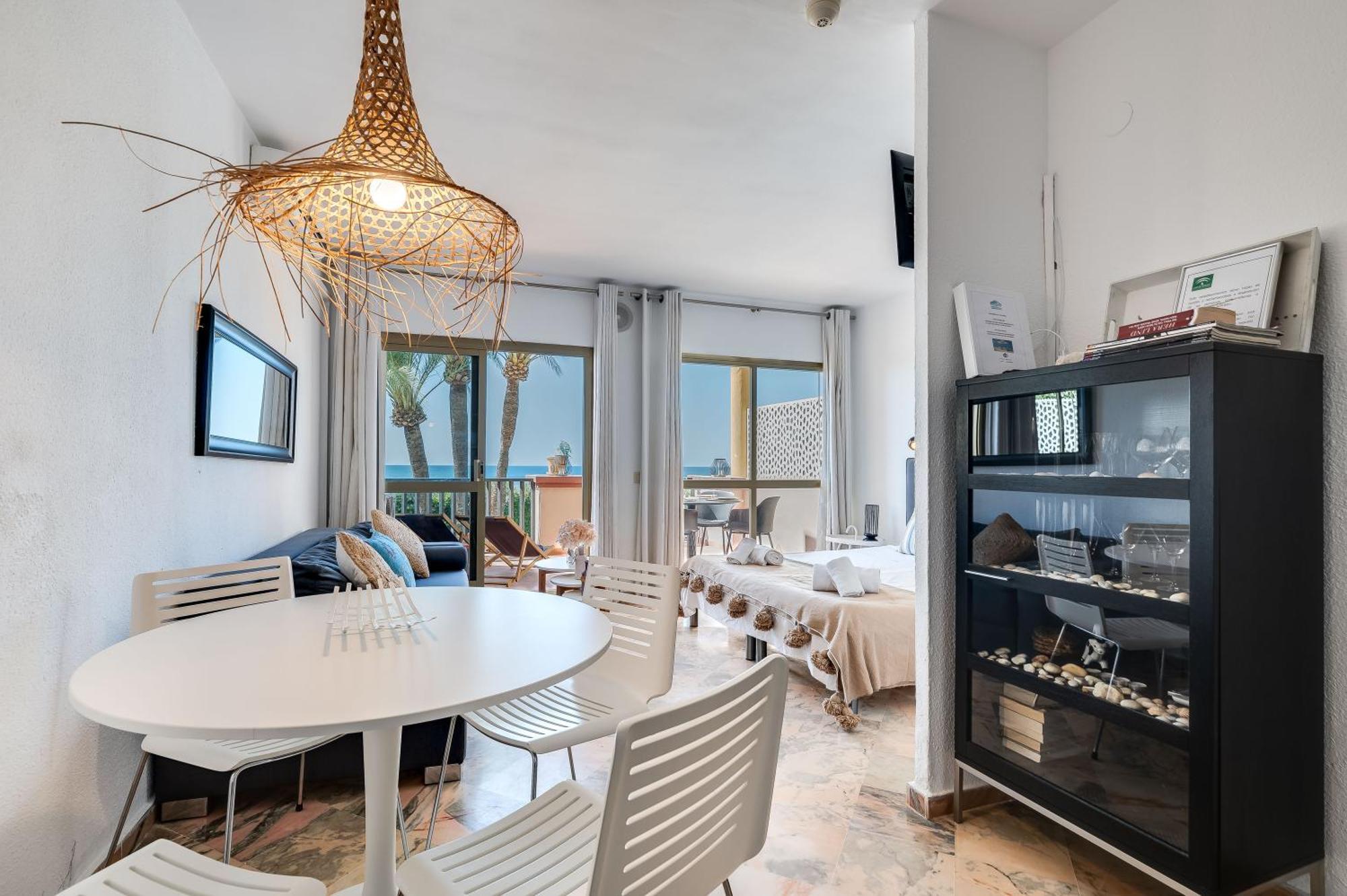 Front Line Beach Studio Apartment Marbellac Extérieur photo